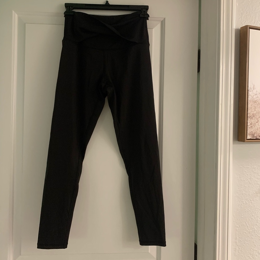 Black twist front leggings